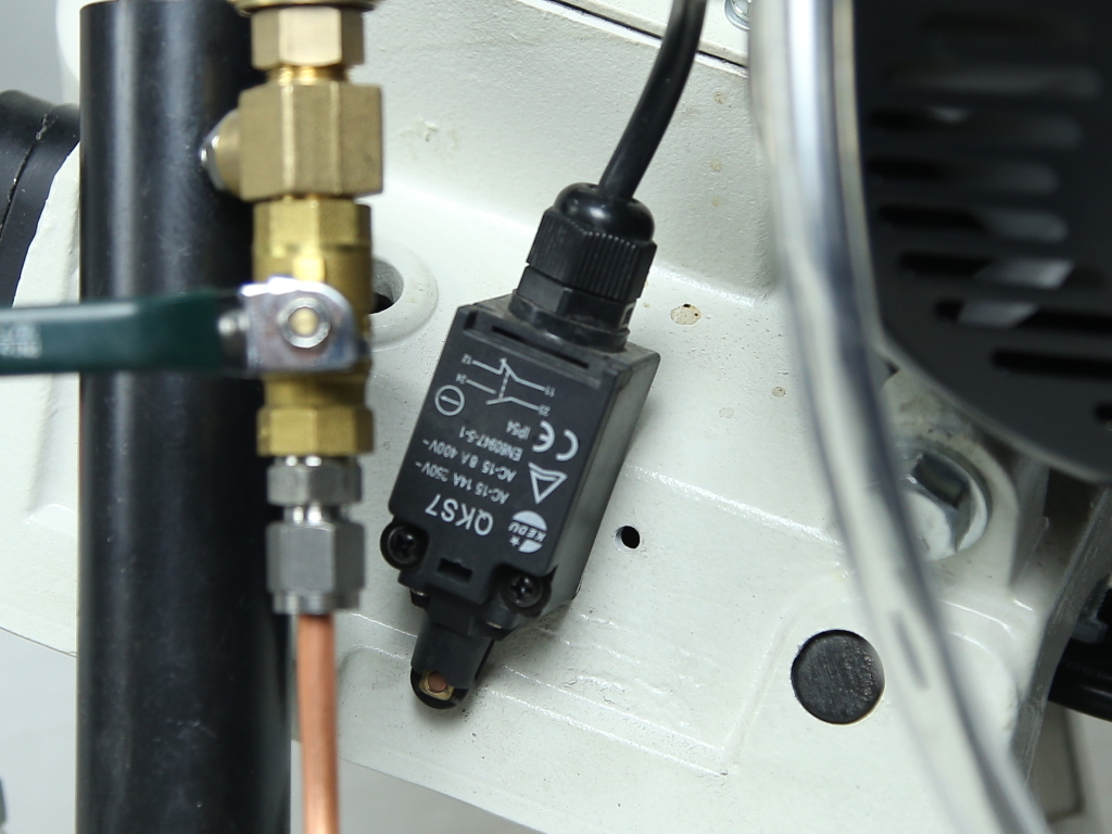 Ленточнопильный станок с гидроразгрузкой MetalMaster BSM-128HDRC 380V