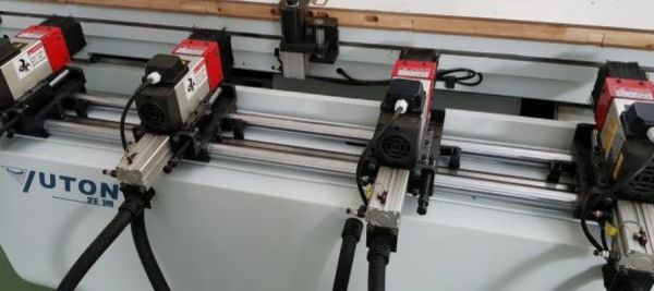 Сверлильно-пазовальный обрабатывающий центр с ЧПУ Yuetong MDK 4120D