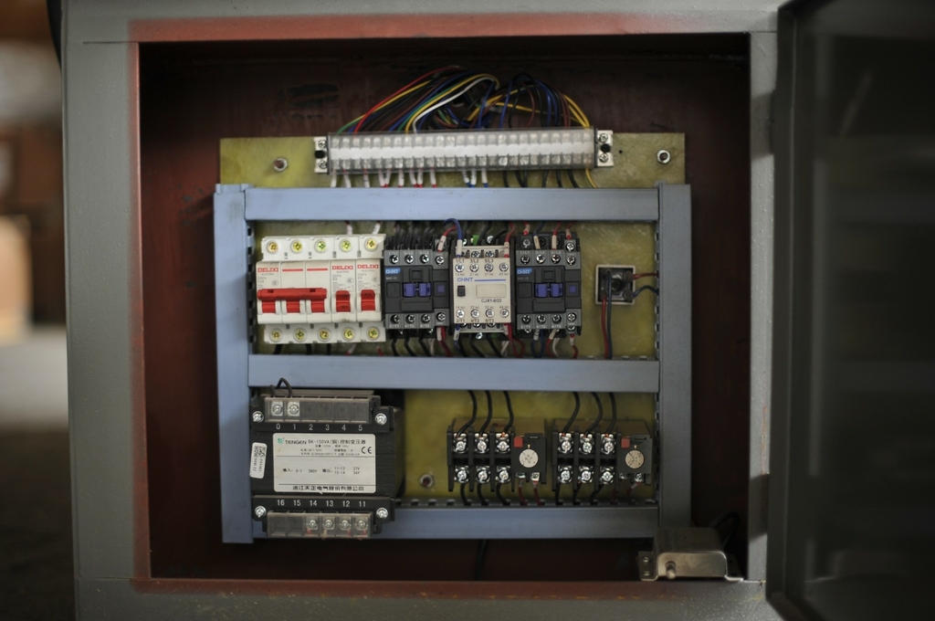 Ленточнопильный станок по металлу Ltt GB 4028