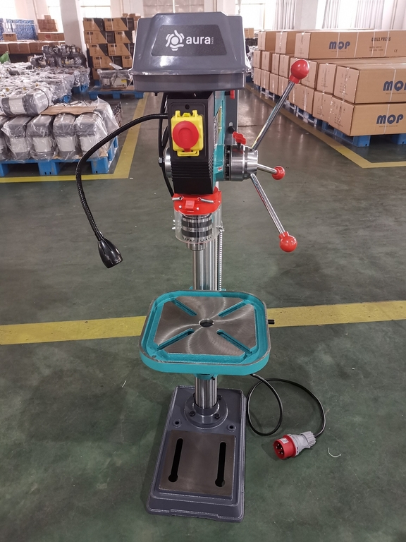 Сверлильный станок AURA CM-1516/380 (10151630)