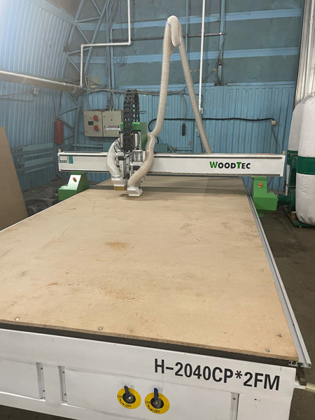 Фрезерно-гравировальный станок с чпу WoodTec H-2040C P2