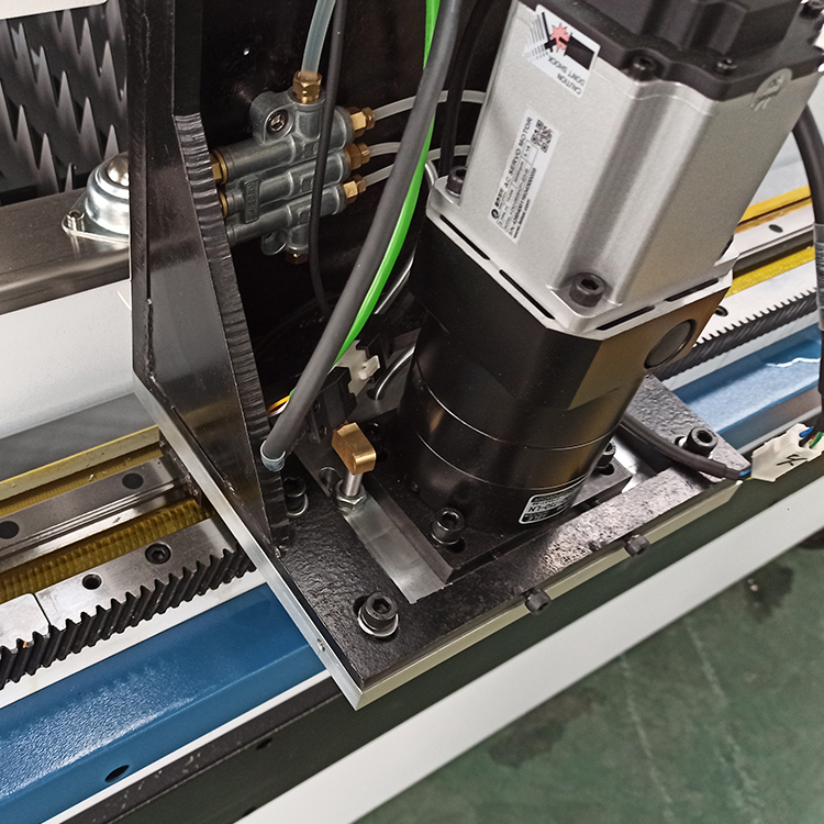 Лазерный станок для резки металла MetalTec 1530B (3000W)