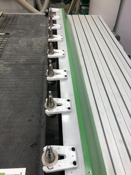 Фрезерно-гравировальный станок с чпу WoodTec HA 2030