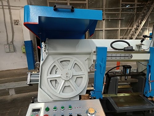 Ленточнопильный станок MetalTec MBS 330/50 CH (угол 90°)