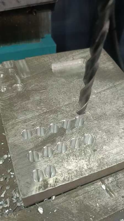 Фрезерный станок с ЧПУ AURA FM-20 CNC (25020100)