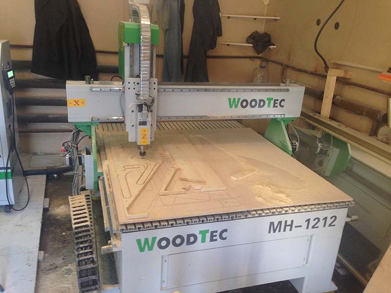 Лрезерно-гравировальный станок с чпу WoodTec MH 1212