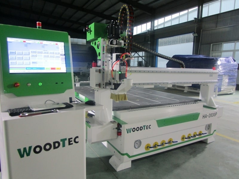 Фрезерно-гравировальный станок с чпу WoodTec HA 2030 P