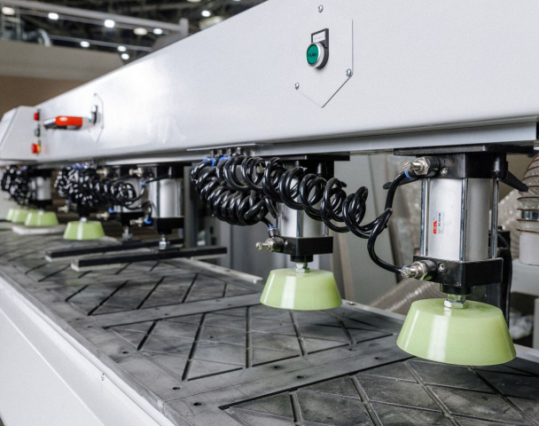 Торцевой сверлильно-присадочный центр с ЧПУ Beaver SWIFT HSD 4S PRO