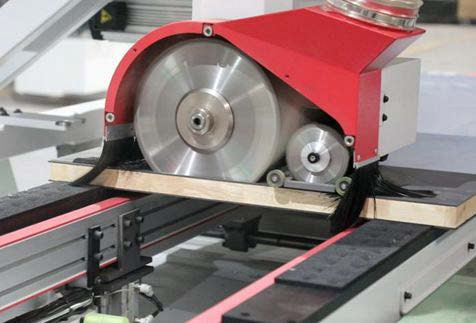 Форматно-обрезной центр с ЧПУ для дверных полотен Beaver DOORCUT CNC