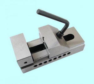 Тиски Станочные 100мм прециз-ые быстрозажимные сталь непов. ход 125мм // и перпенд. 0,005/100 HRС 58-62 (QКG100) "CNIC"