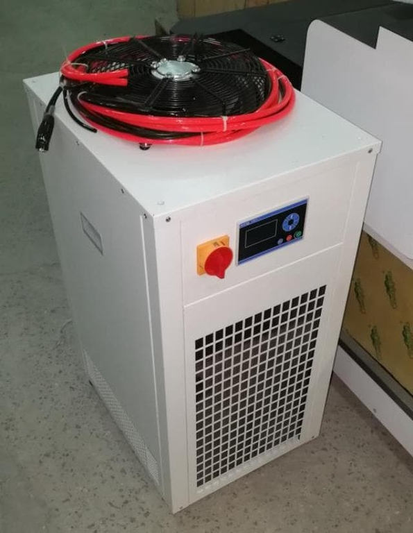 Оптоволоконный лазерный станок для резки металла LTT-3015C-1500