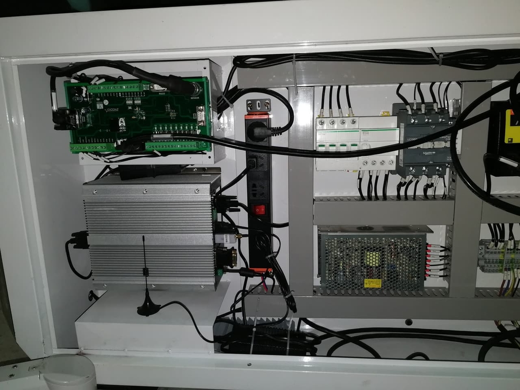 Оптоволоконный лазерный станок для резки металла LTT-3015C-1500