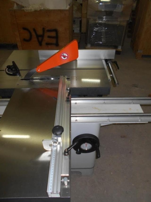 Круглопильный станок LTT MJ-243C