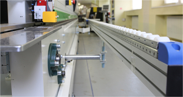 Автоматический кромкооблицовочный станок Nanxing NB4J / NB4JQ