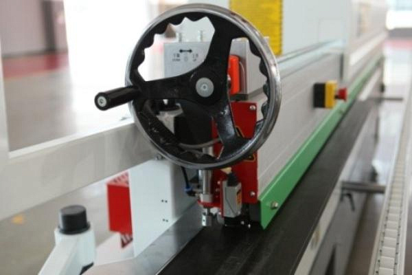 Автоматический кромкооблицовочный станок Nanxing NB7PCG-PC
