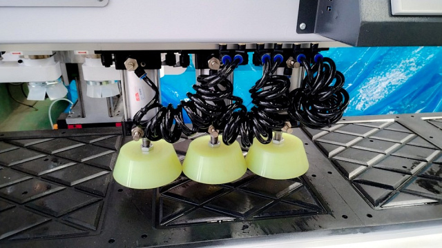 Торцевой сверлильно-присадочный центр с ЧПУ Beaver SWIFT HSD 4S PRO