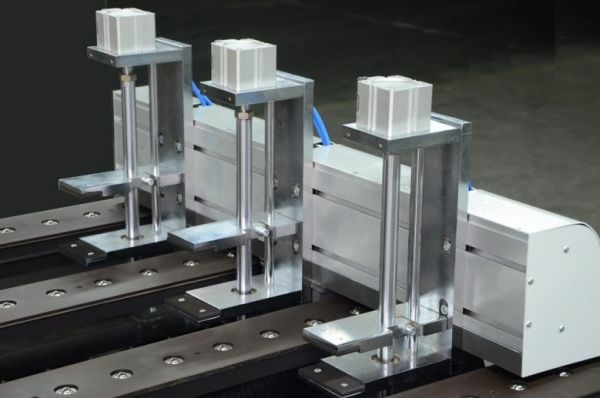 Ленточнопильный станок с ЧПУ RIKON CBS600