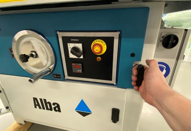 Фрезерный станок с кареткой и сменным шпинделем ALBA T2000SA