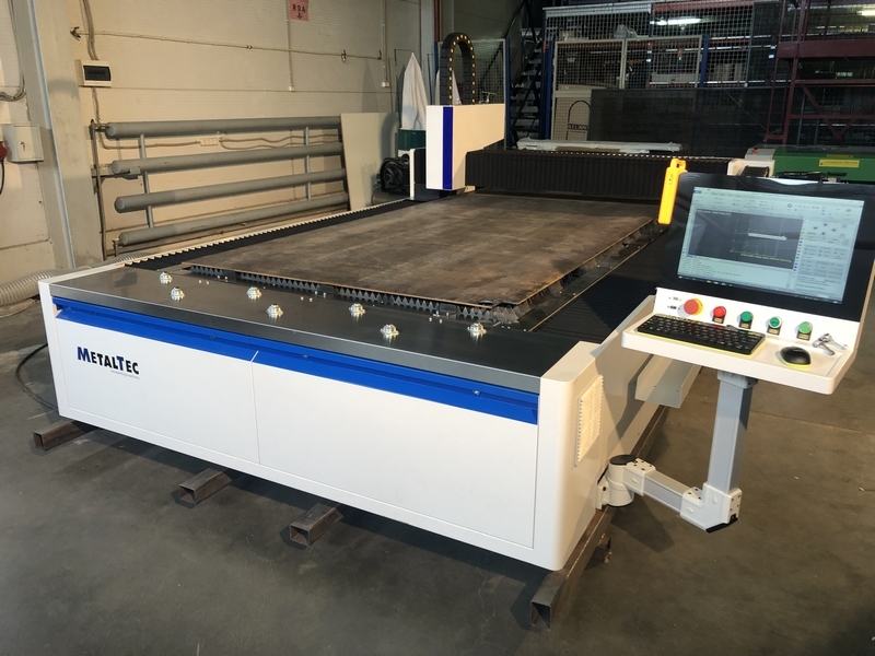 Оптоволоконный лазерный станок для резки металла MetalTec 1530 (750W)