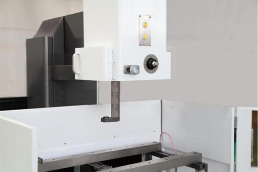 Сервоуправляемый среднескоростной электроэрозионный станок MetalCraft DK500S