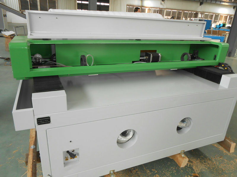 Лазерно-гравировальный станок с чпу WoodTec LaserStream WL 1325