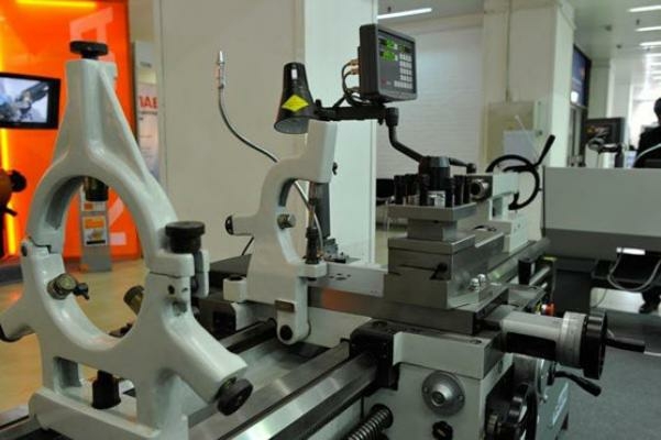 Токарный станок универсальный DMTG CW6280E/4000