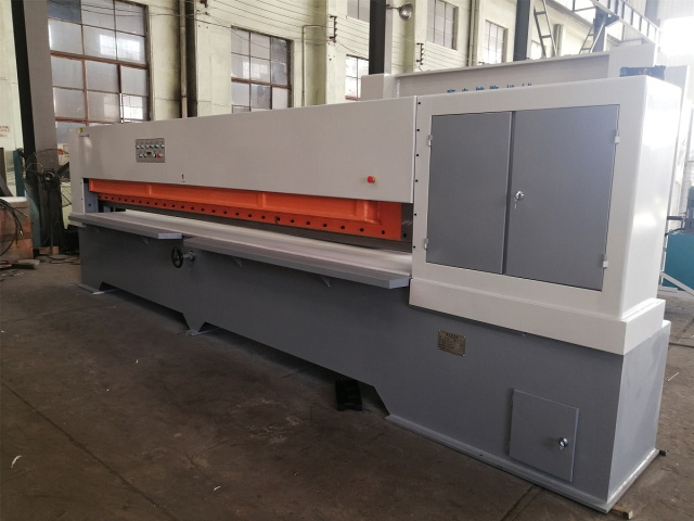 Гильотина для резки шпона EcoWood InterCut 3200A