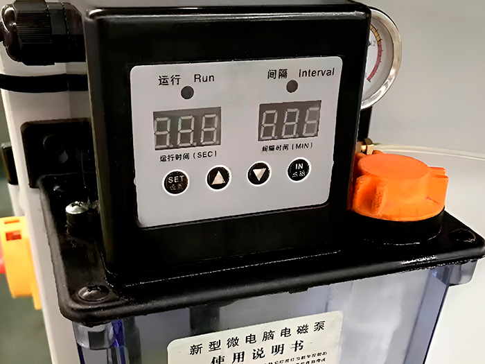 Автоматический трубогибочный станок с ЧПУ DW130CNC