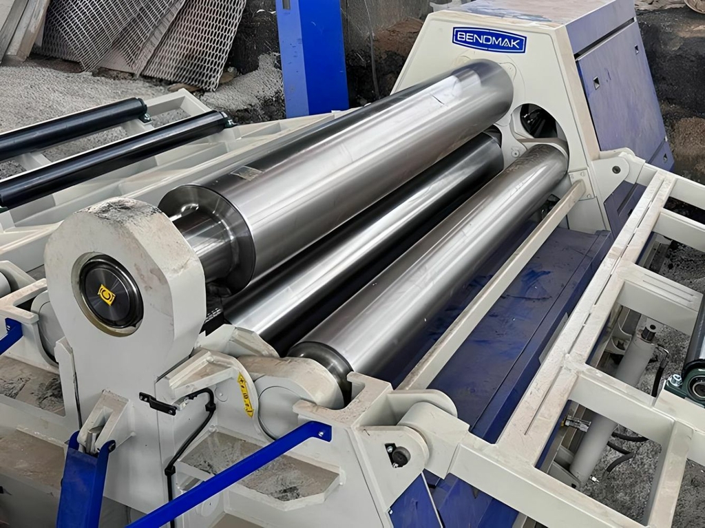 Четырёхвалковые гидравлические вальцы Bendmak CY4R-HHS 540-25/60