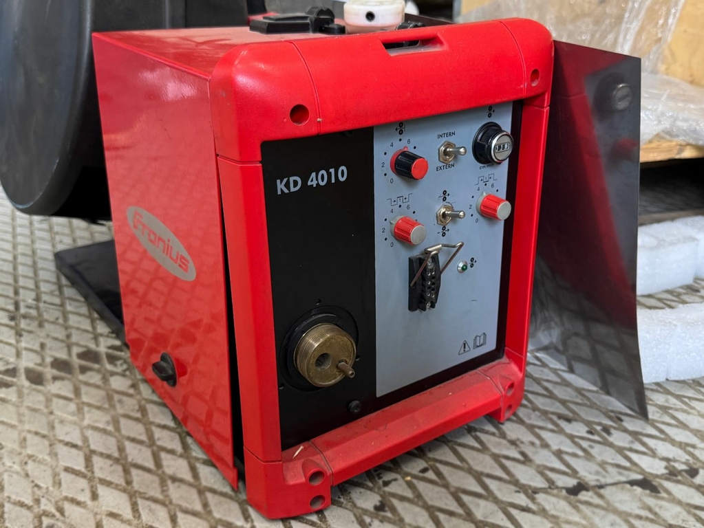 Стыковая шовная сварка HRD125 с источником FRONIUS TIG 170, присадочной проволокой и чиллером