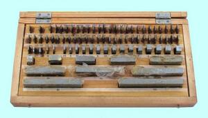 Наборы концевых мер длины № 1, кл.точн.3 (83 меры от 0,5 до 100мм) (КАЛИБР) г.в. 1988