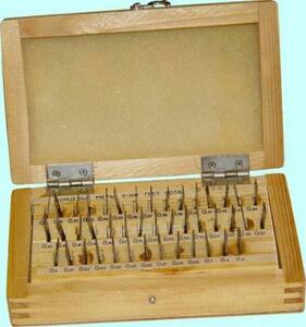 Наборы концевых мер длины №11, кл.точн.1 (43 меры от 0,3 до 0,9мм)