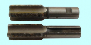 Метчик М33,0 х 1,5 машинный Р18 с ц/х d 25мм комплект из 2-х шт. специальный