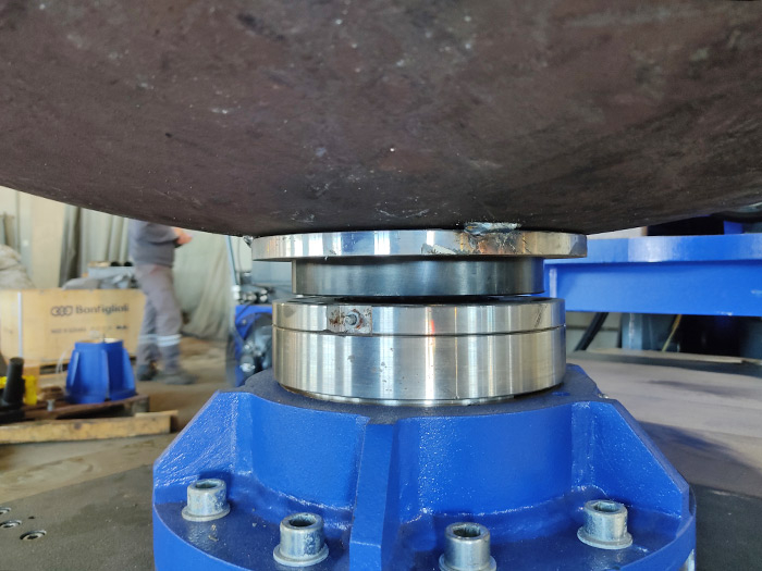 Кромкогибочная машина для отбортовки кромки днищ BFM50xD