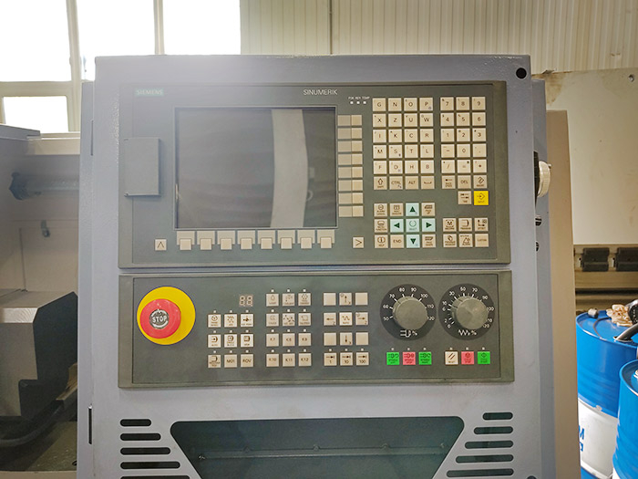 Токарный станок CK6136/1000 с плоской станиной с ЧПУ Siemens 808D