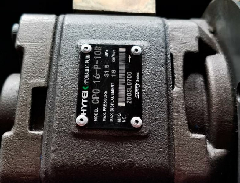 Листогибочный гидравлический пресс MetalTec HBM 40/2500 (Е22, инвертор заднего упора)