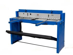 Ножницы гильотинные ножные Q01-1.5x1320