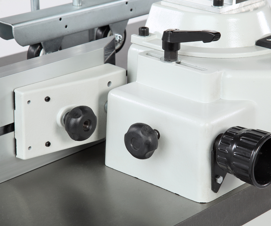 Станок фрезерный BELMASH MM2200P (S200A)