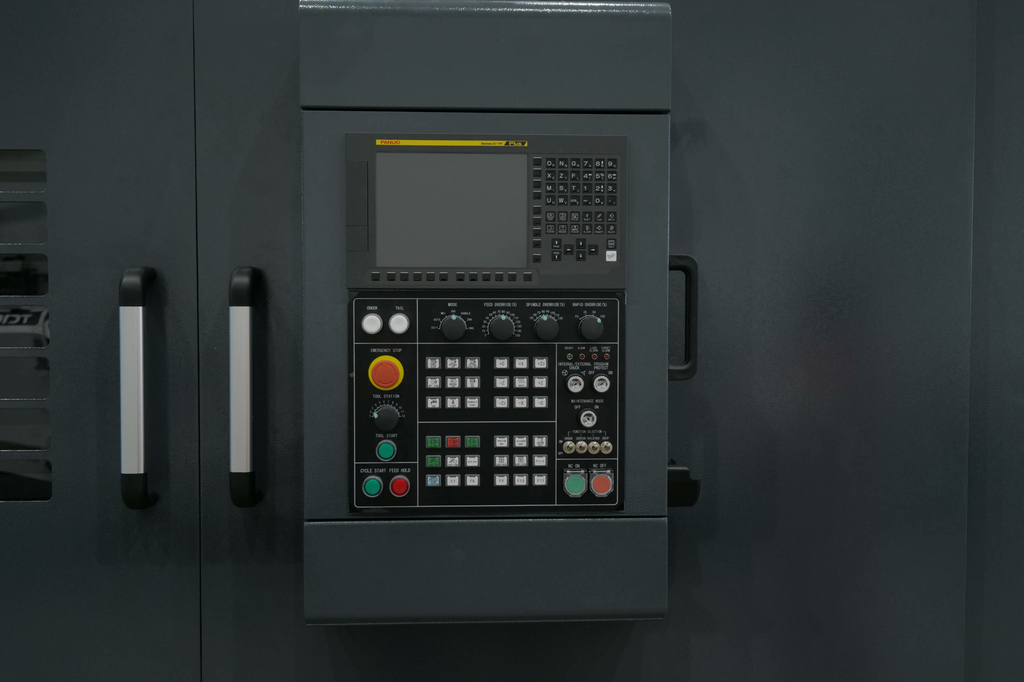 Токарный обрабатывающий центр ТС1735Ф4