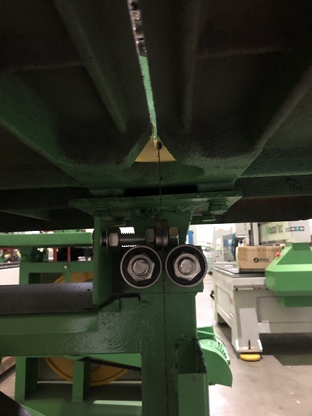 Станок ленточнопильный WoodTec LS 60 ECO