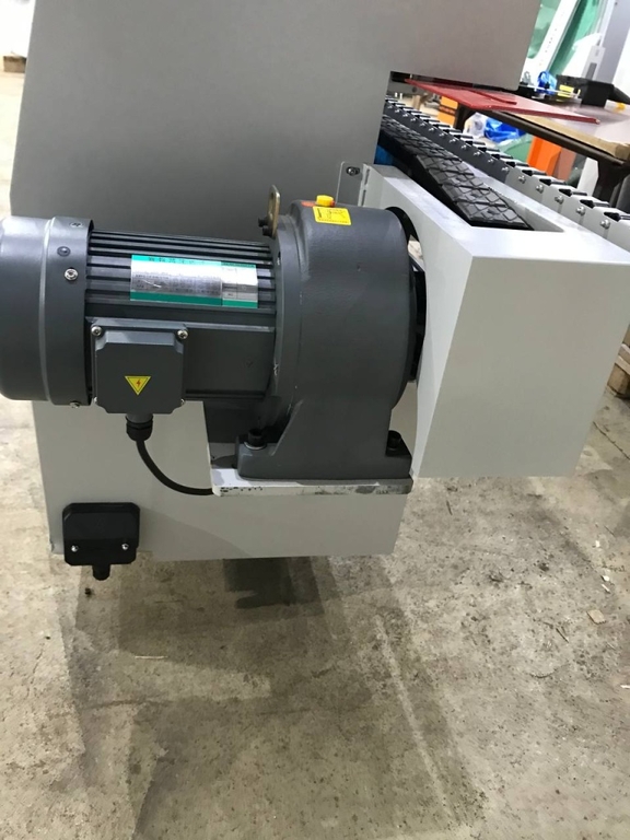 Кромкооблицовочный автоматический станок HCM 360 Ecoline и HCM 360J Ecoline