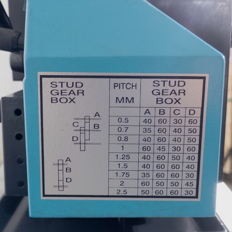 Настольный токарный станок AURA TM-300V (30030100)