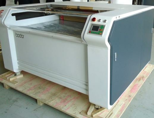 Лазерный станок для гравировки и резки Bodor BCL1006X (100W Reci W2)