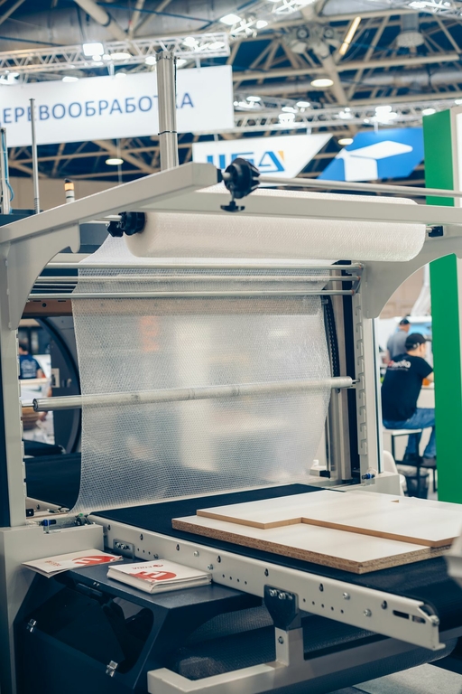 Автоматический горизонтальный обмотчик Spinner 2200 SBN