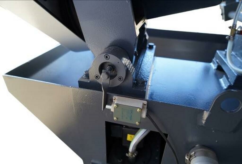 Ленточнопильный станок MetalMaster BSM-300 SAF