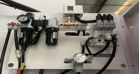 Фрезерный обрабатывающий центр KVL1000A (VMC1000P) 4-оси