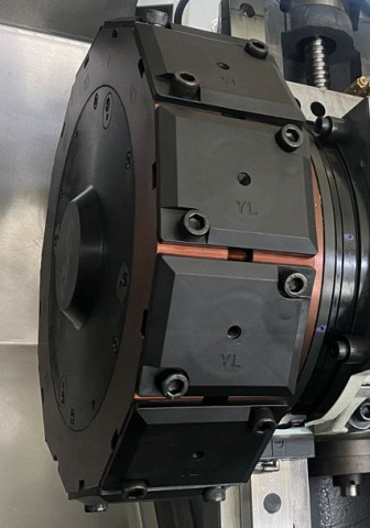 Токарный станок с наклонной станиной KTH 60/1000 M