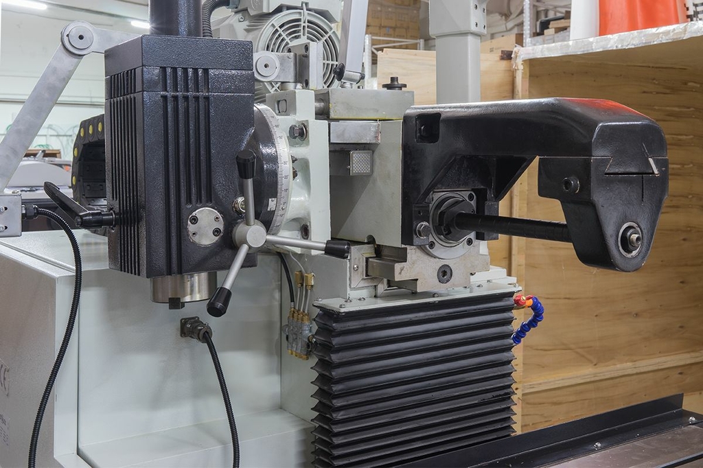Инструментальный фрезерный станок Stalex WFM 750 Servo