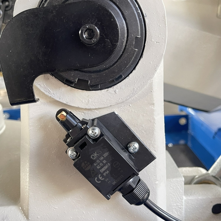 Ленточнопильный станок для резки металла DMM MWS-270 (380v)