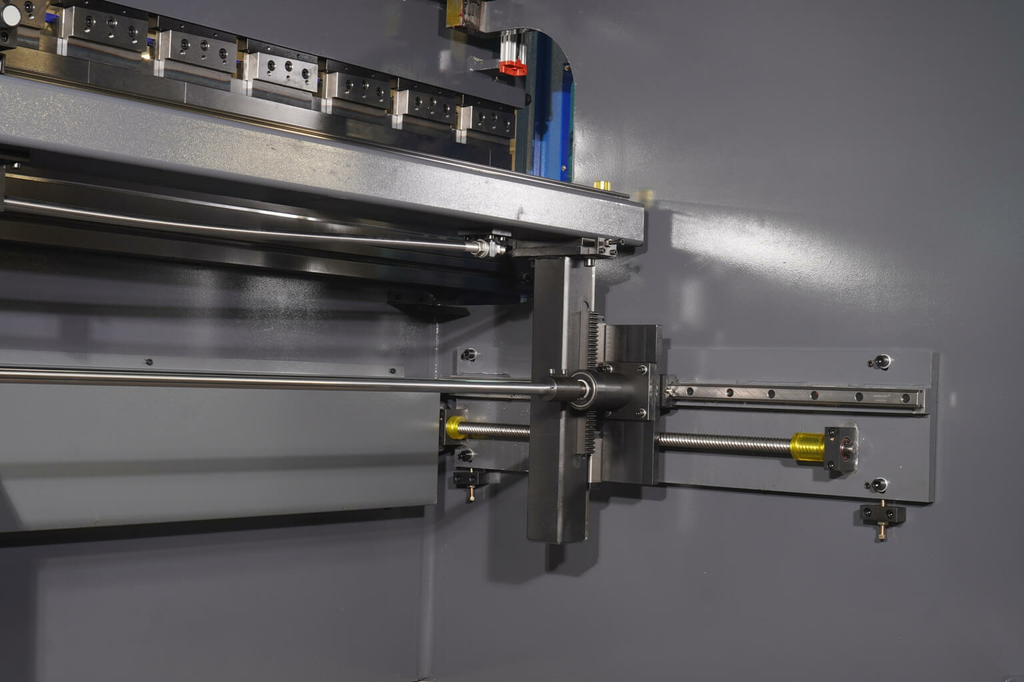 Листогибочный пресс MetalTec HBС 135/3200 4+1 ЧПУ МТ-15